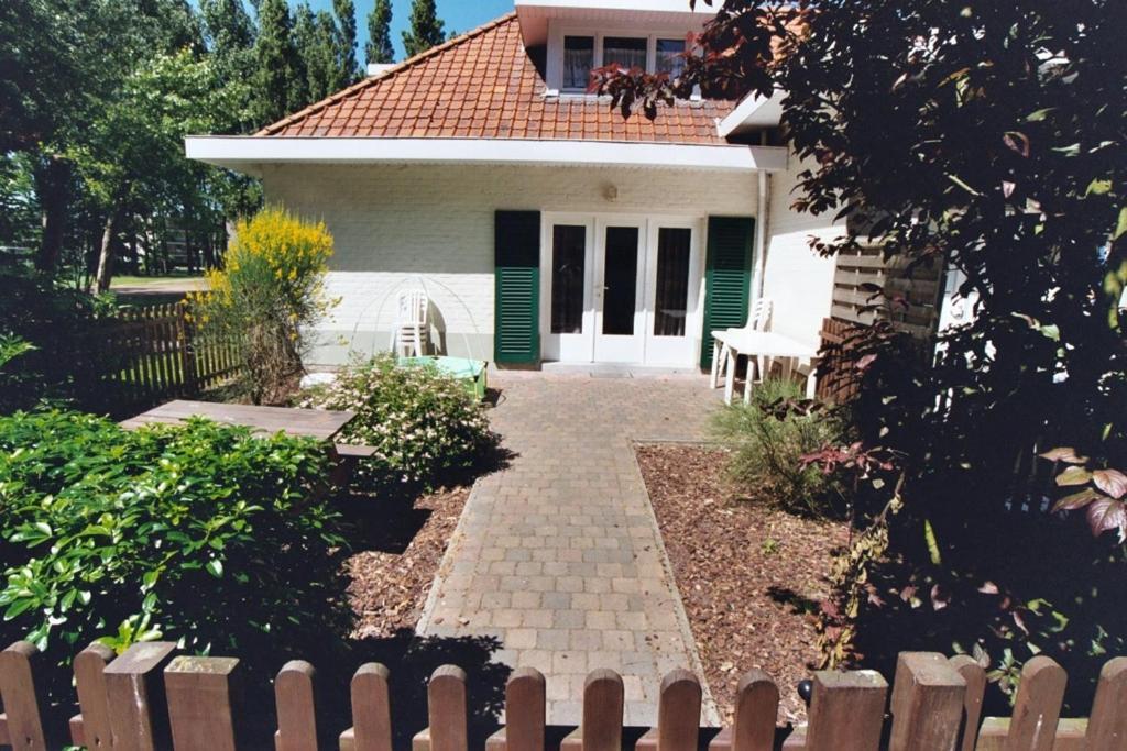 Appartement Dahlia Garden 8P De Haan Kültér fotó