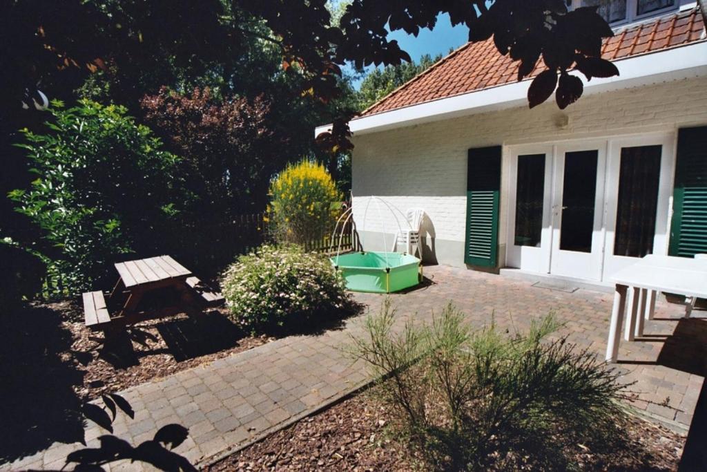 Appartement Dahlia Garden 8P De Haan Kültér fotó